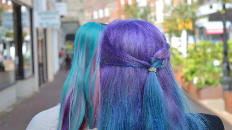 Can You Dye Synthetic Hair? How to Do That?