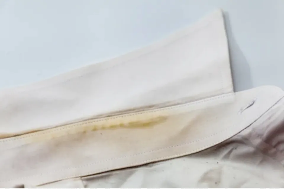 How Do You Remove Collar Stains from Clothes?