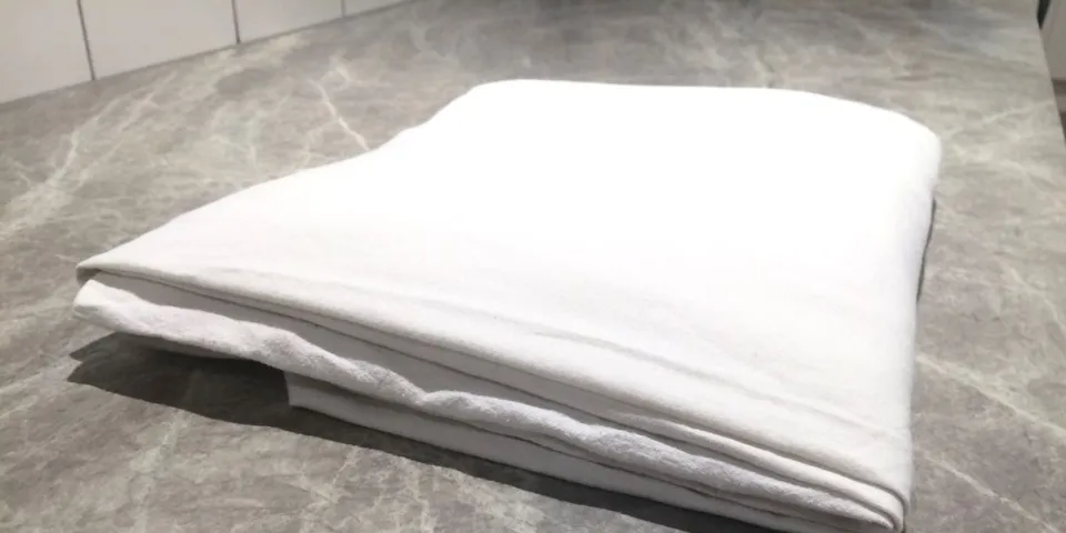 How to Fold a Thin Blanket?
