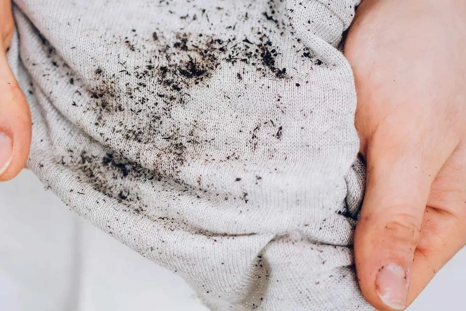 How to Remove Mud Stains from Clothes? Tips