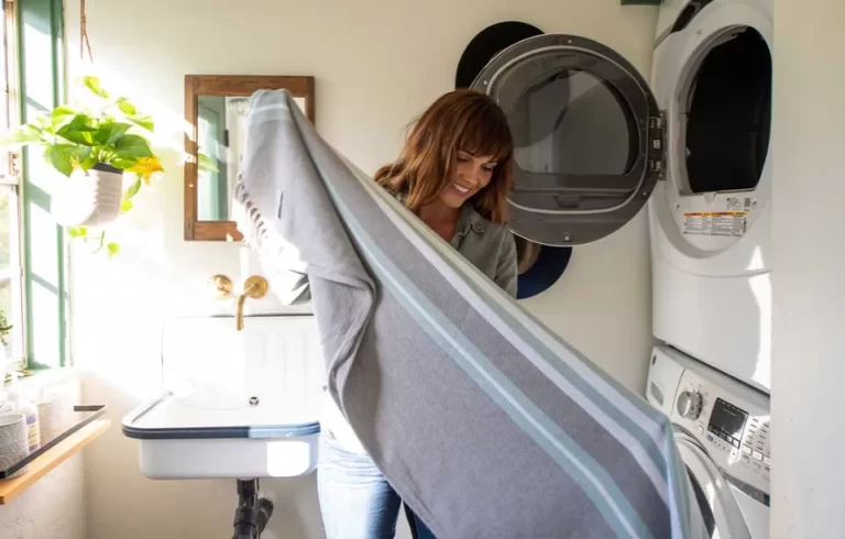 How to Wash a Blanket? a Guide to Cleaning