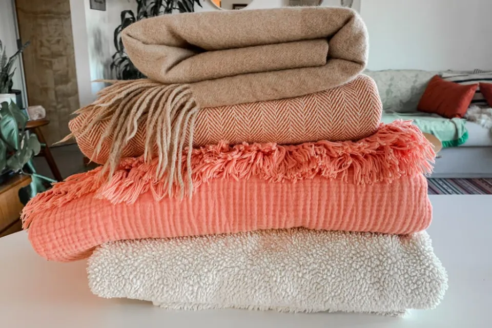 How to Wash a Blanket? a Guide to Cleaning