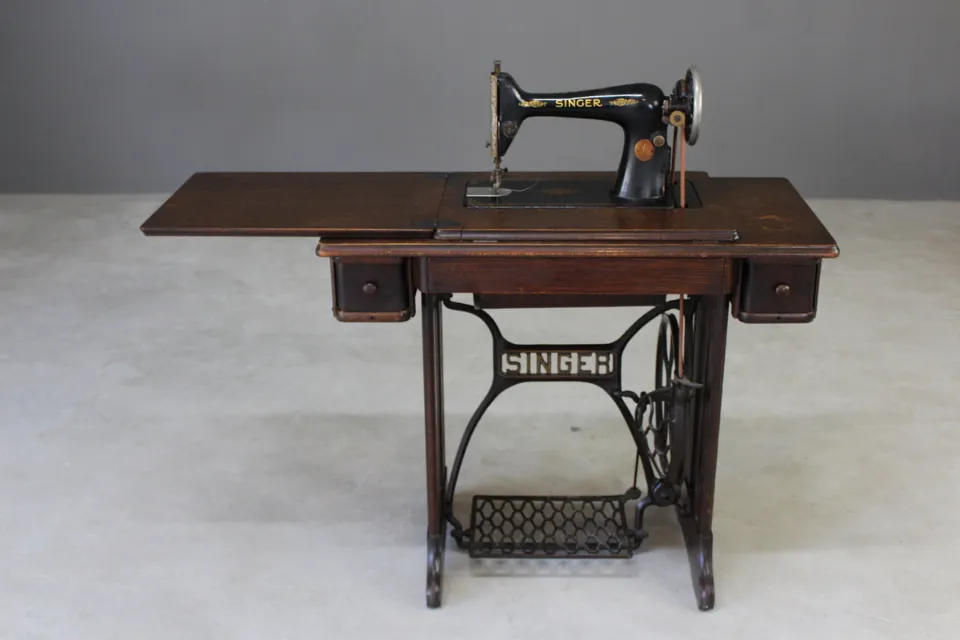 Treadle Sewing Machines: Introduction & History