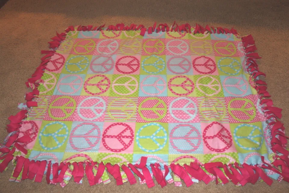 How to Make a Tie Blanket? Easy No-Sew Project