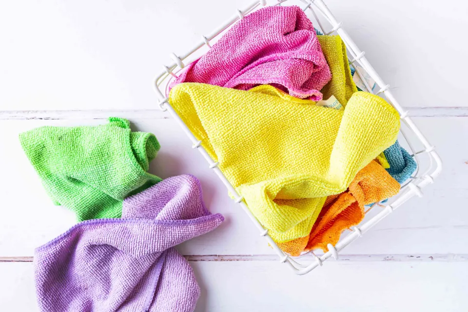 How to Wash Microfiber Towels? Machine and Hand-washing Tips