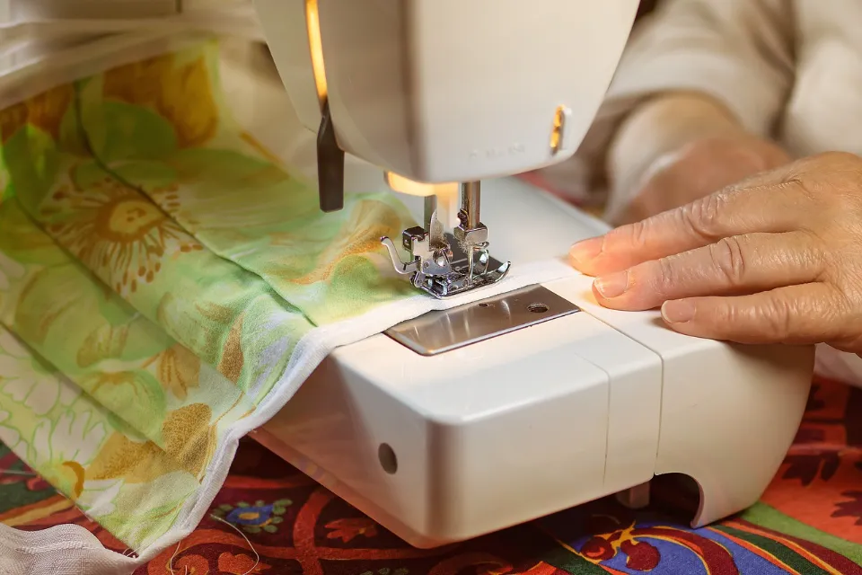 How Does a Sewing Machine Work? Working Process
