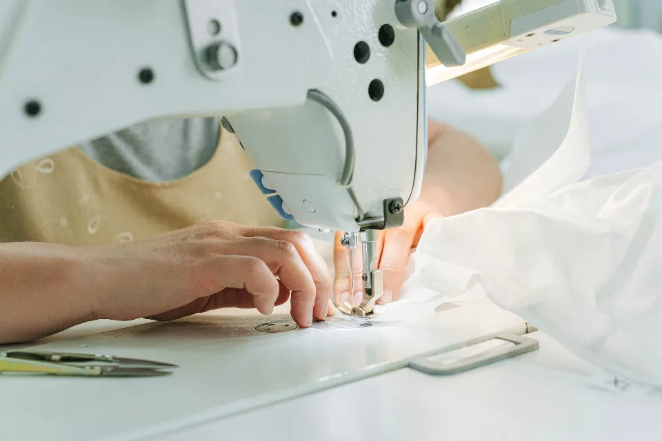 What Is A Walking Foot Sewing Machine? How To Use It?