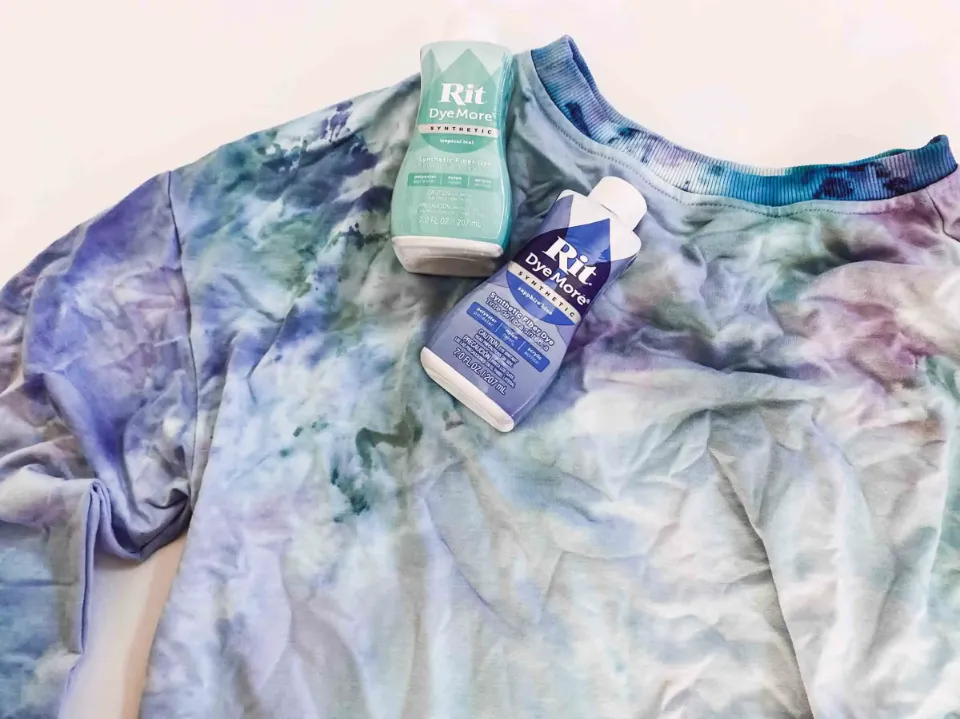 Can You Dye Polyester? How to Do It?