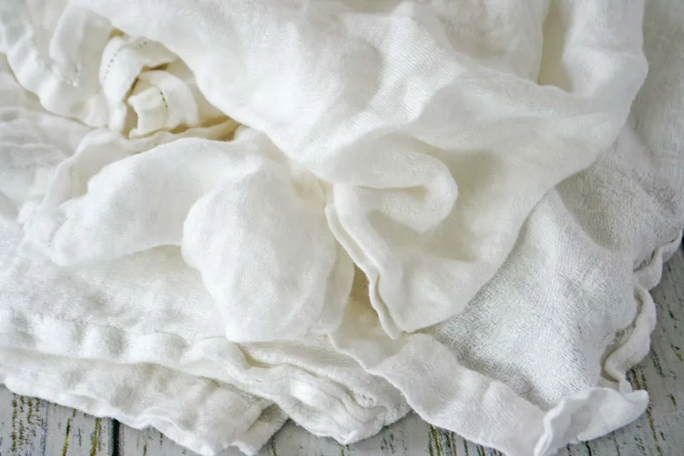 Does Linen Wrinkle? Why Does Linen Wrinkle So Easily?
