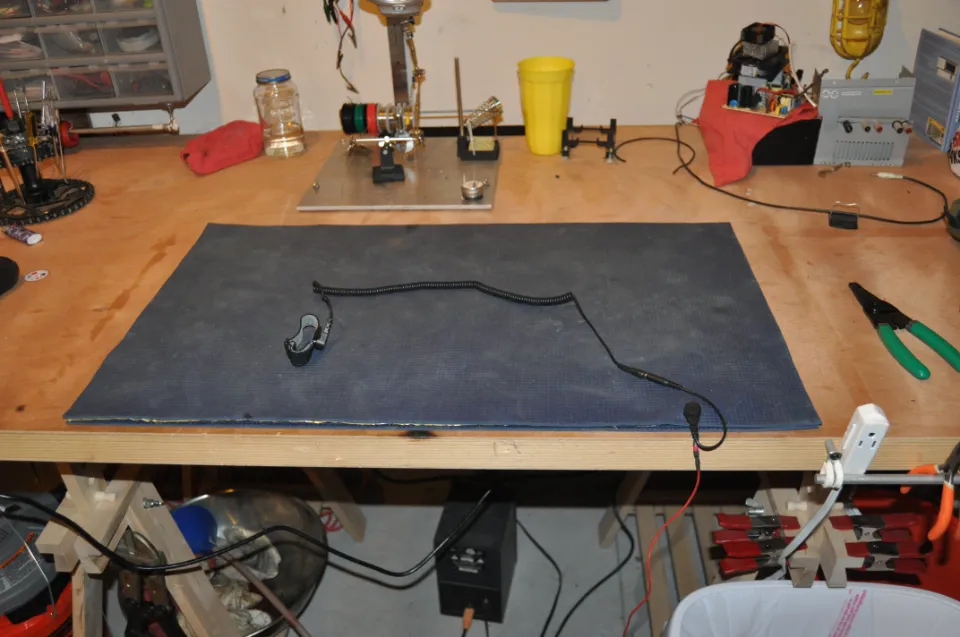 How to Clean An Anti-static Mat? Care for An ESD Mat