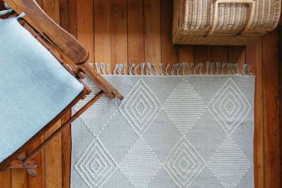 How to Keep a Jute Rug in Place? Tips