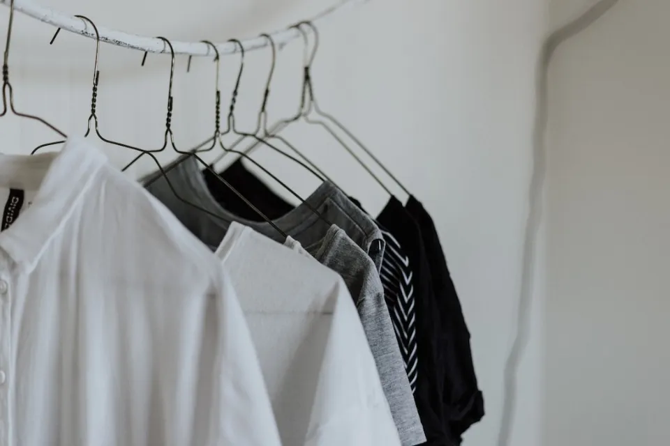 10 Best and Simple Ways to Dry Your Clothes on Rainy Days!