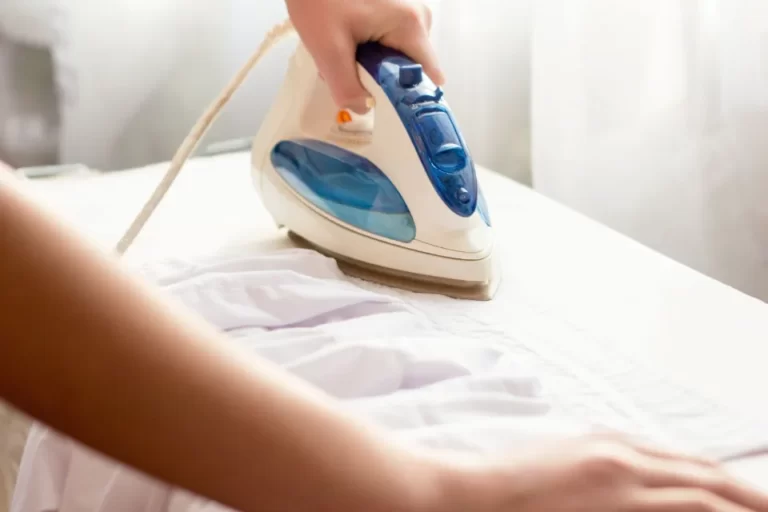 How to Iron Polyester? Tips for Ironing Polyester