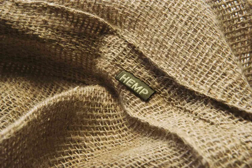 Does Hemp Fabric Keep You Warm? Wear Hemp Fabric in Winter