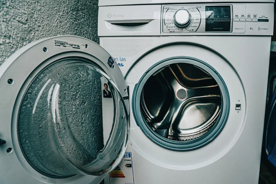 How Does a Washing Machine Wash Clothes? Get Clothes Clean