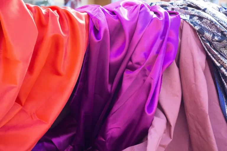 How to Dye Silk Fabric? Silk Dyeing Techniques