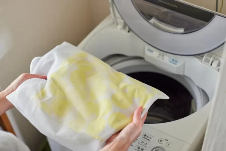 How to Remove Stains from Nylon Fabric? 3 Easy Methods